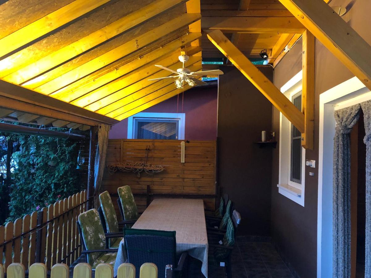 Hero 4 Sterne Ferienhaus バヤ エクステリア 写真